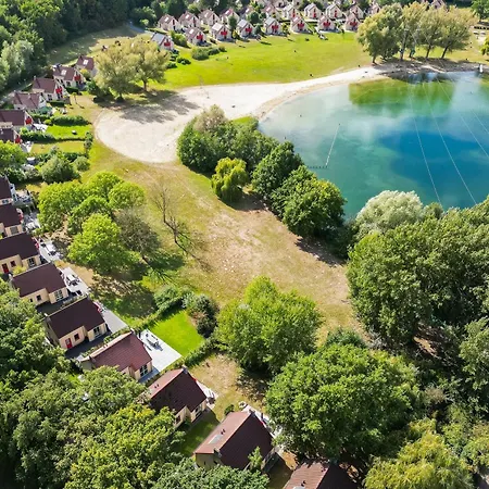 6 - Persoons Lakeside 61 Holiday home