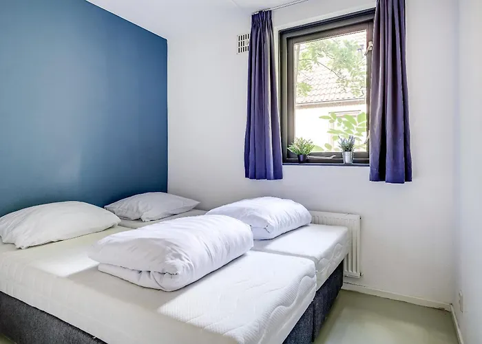 6 - Persoons Lakeside 61