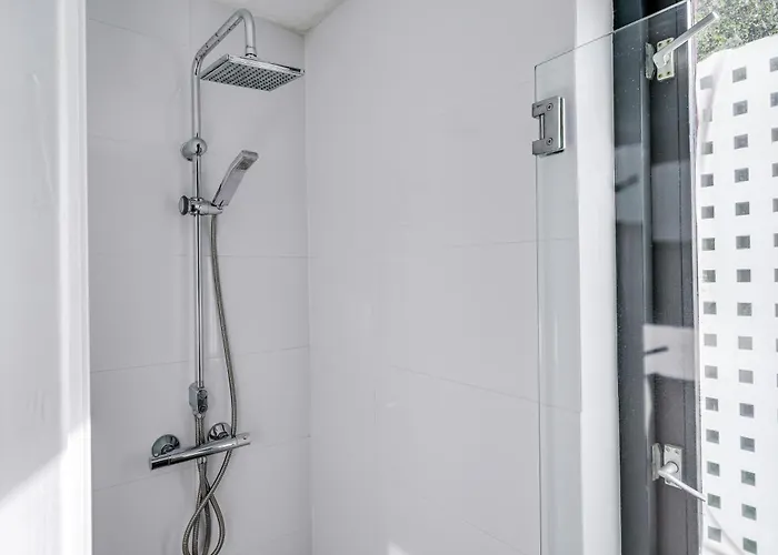 6 - Persoons Lakeside 61 بيت للعطل *