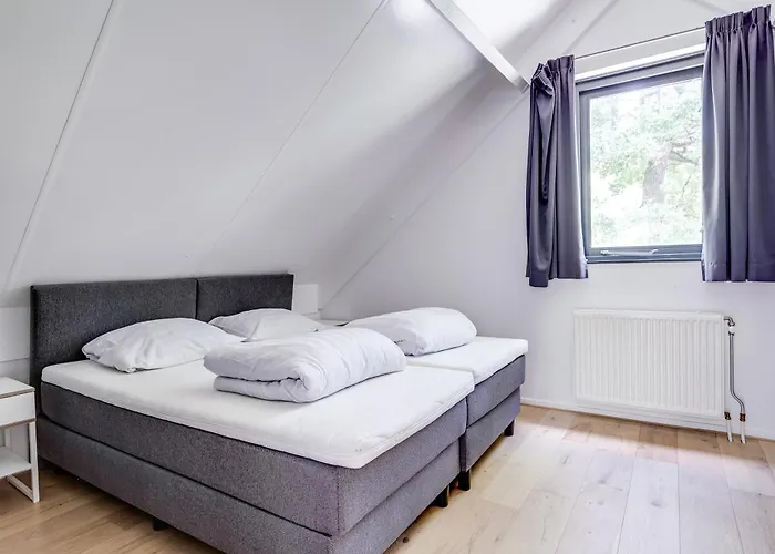 6 - Persoons Lakeside 61 * Ewijk