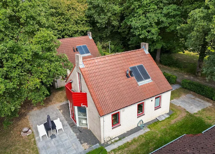 6 - Persoons Lakeside 61 بيت للعطل *