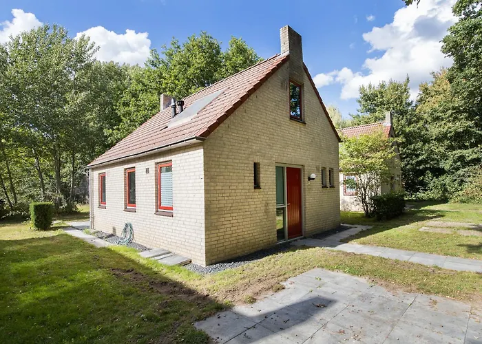 6 - Persoons Lakeside 61 *